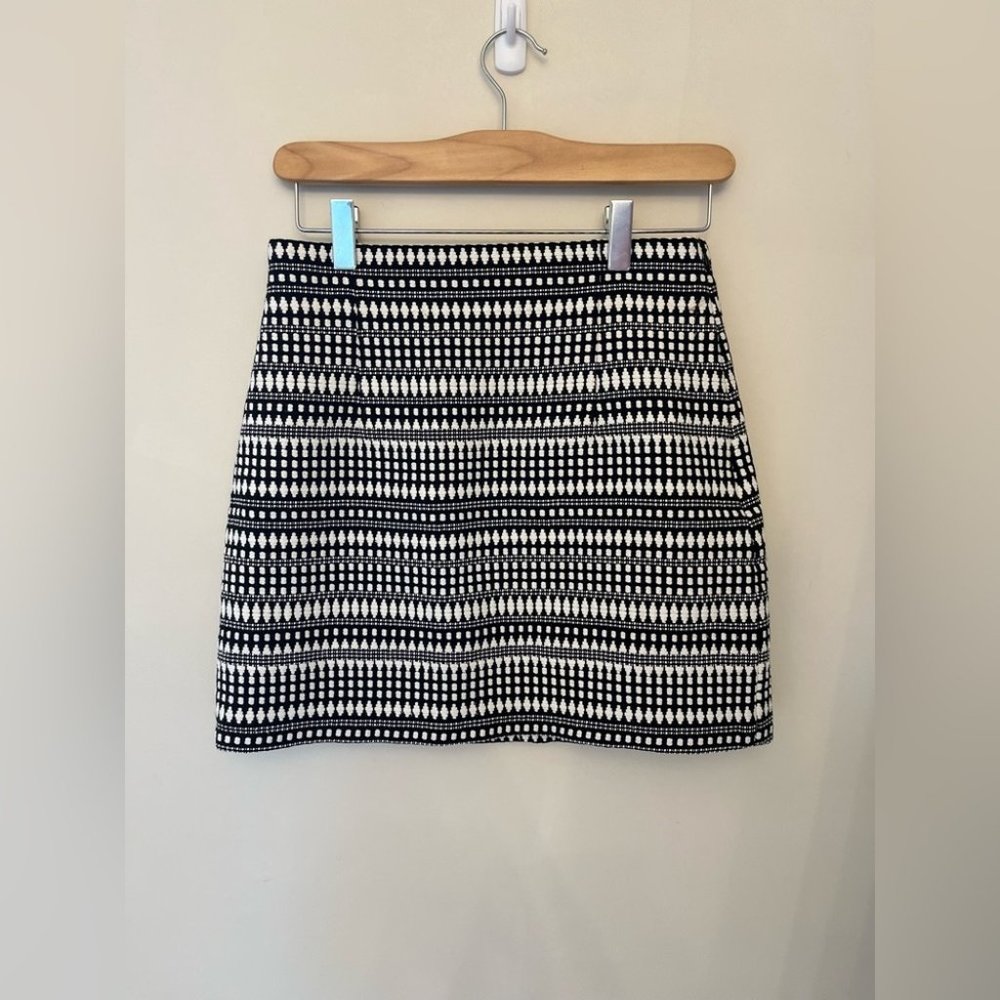 ZARA Mini Skirt Size Small - Picture 2 of 5
